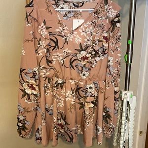 Women’s Bloomchic Blouse size 22-24 plus. Floral pink.